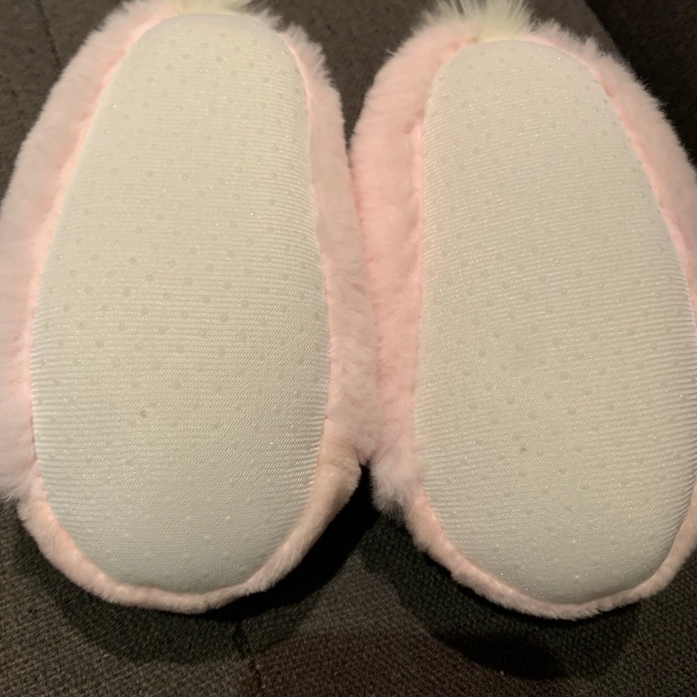 Unicorn slippers size 6.5